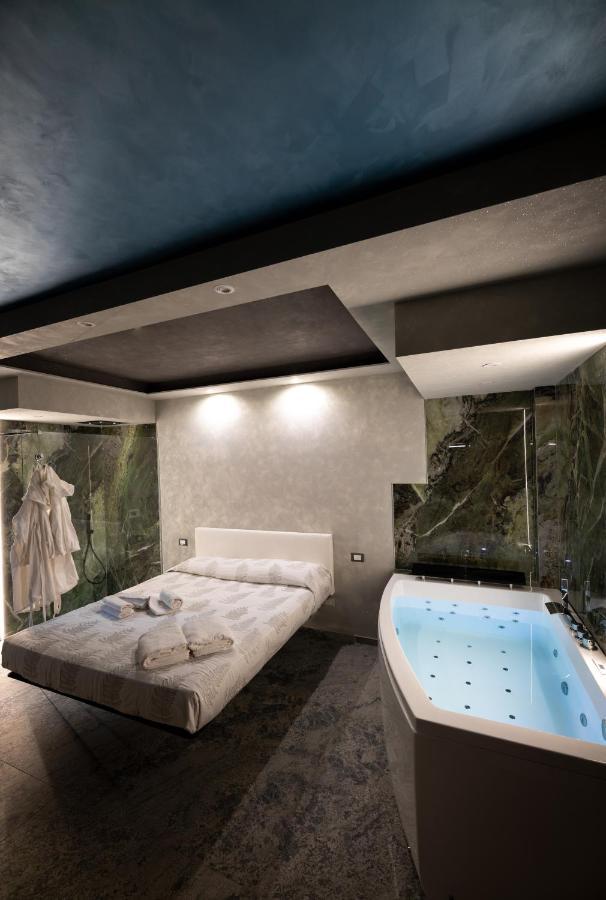 Garda Fantasy Paradise Silver O Gold Desenzano del Garda Eksteriør bilde